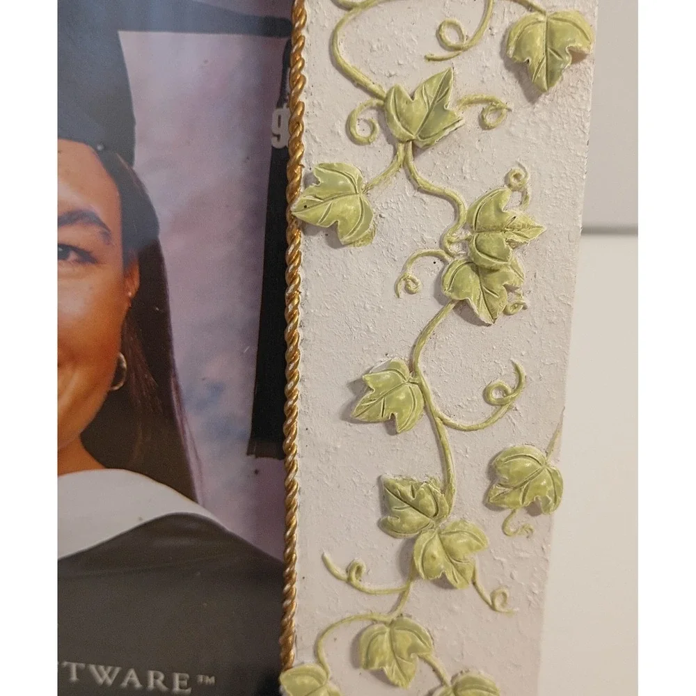 Papel‎ Giftware Graduation Resin Picture Frame Vines Cap Diploma Shabby Chic